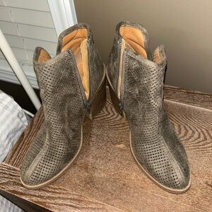 Soda Textured Gray Ankle Booties